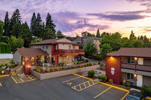Riverview Lodge