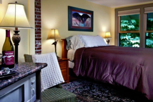 Old Parkdale Inn - unique B&B rooms