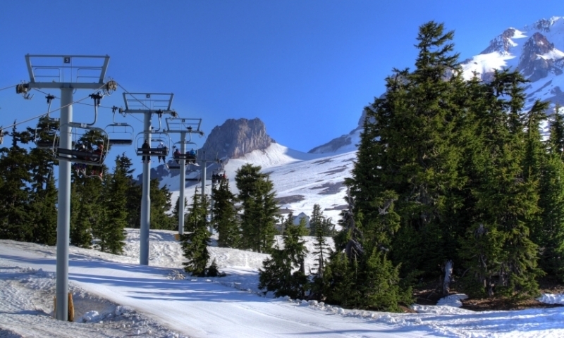 Chairlift on Mount Hood