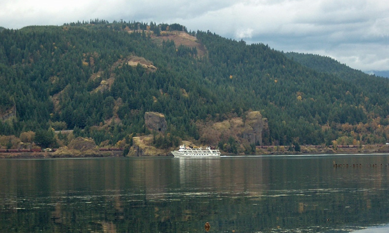 Columbia River Tours